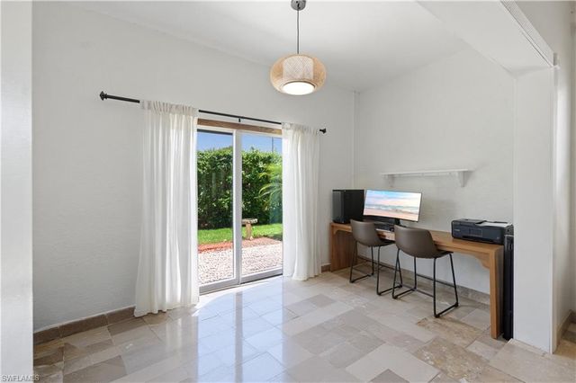 415 Crossfield CIR 81, Naples, FL 34104