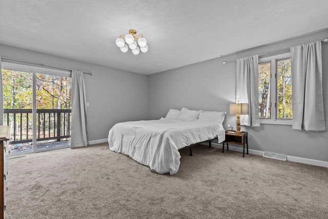 11 HILLTOP COURT, Appleton, WI 54914