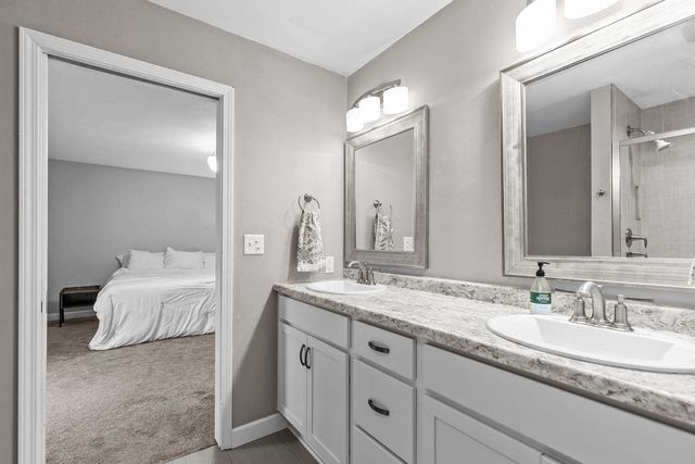 11 HILLTOP COURT, Appleton, WI 54914