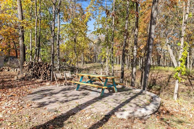 11 HILLTOP COURT, Appleton, WI 54914