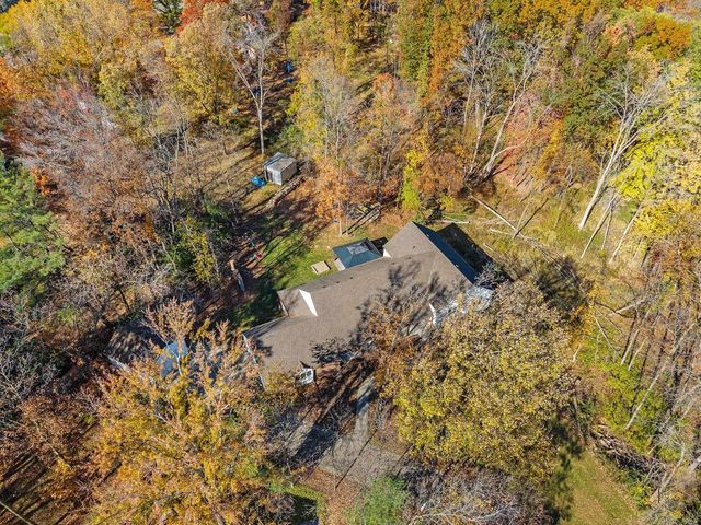 11 HILLTOP COURT, Appleton, WI 54914