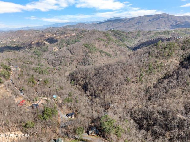 4 Headrick Lead, Sevierville, TN 37862