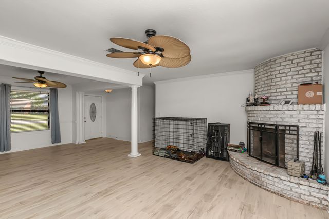 2008 Plumosa Palm Drive, Niceville, FL 32578