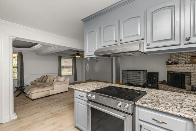 2008 Plumosa Palm Drive, Niceville, FL 32578