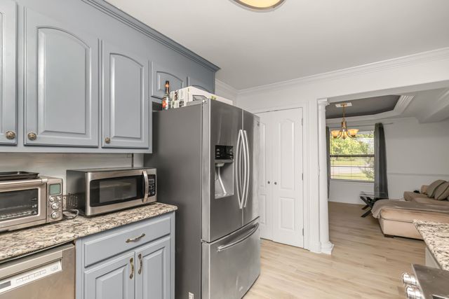 2008 Plumosa Palm Drive, Niceville, FL 32578