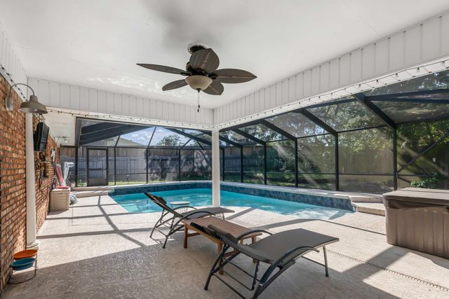 2008 Plumosa Palm Drive, Niceville, FL 32578
