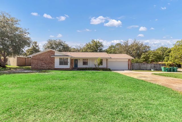 2008 Plumosa Palm Drive, Niceville, FL 32578