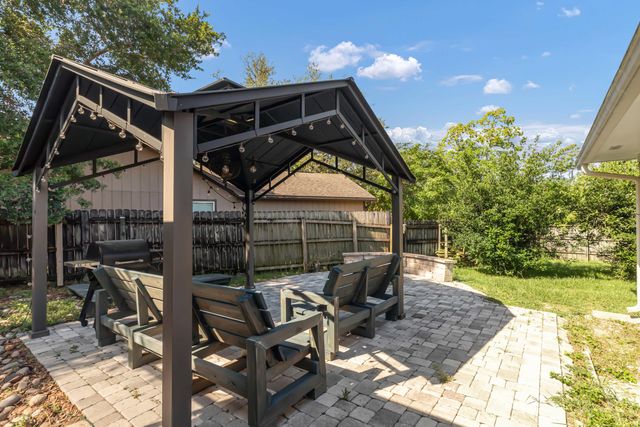 2008 Plumosa Palm Drive, Niceville, FL 32578
