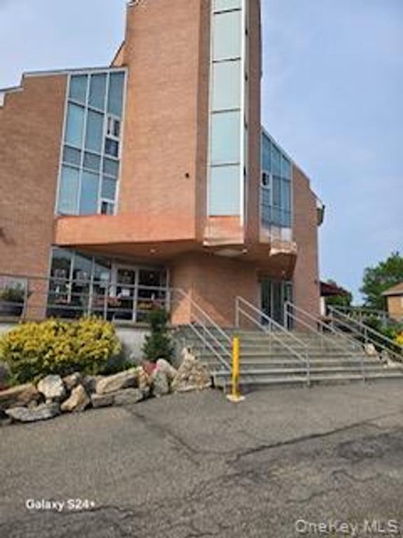 4215 166 Street, Flushing, NY 11358 — photo 2