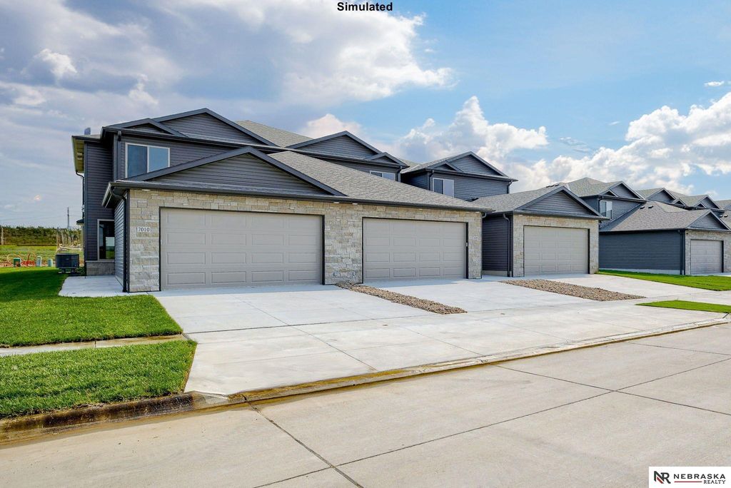 10709 N 149th Street, Waverly, NE 68462