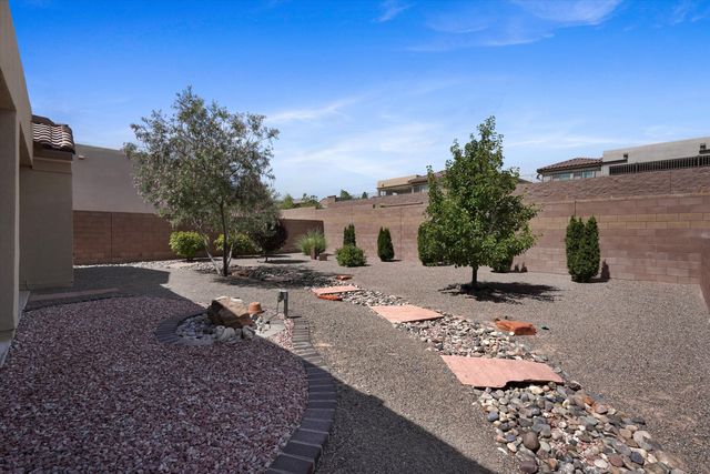 1805 Pebble Creek Trail NW, Albuquerque, NM 87120