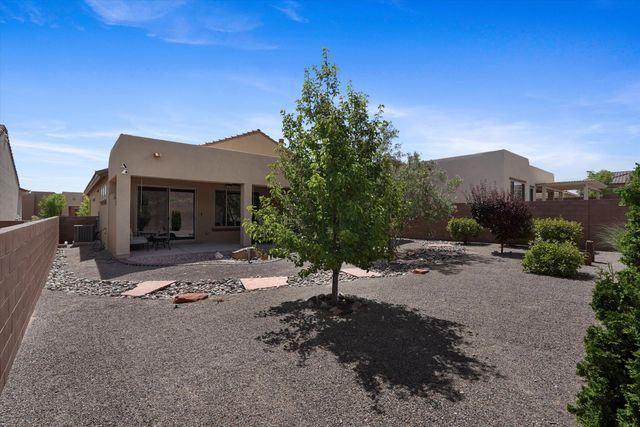 1805 Pebble Creek Trail NW, Albuquerque, NM 87120