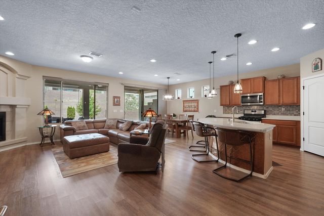 1805 Pebble Creek Trail NW, Albuquerque, NM 87120