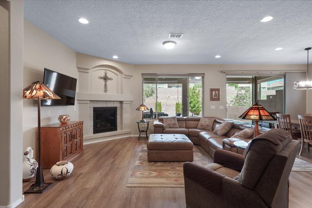 1805 Pebble Creek Trail NW, Albuquerque, NM 87120
