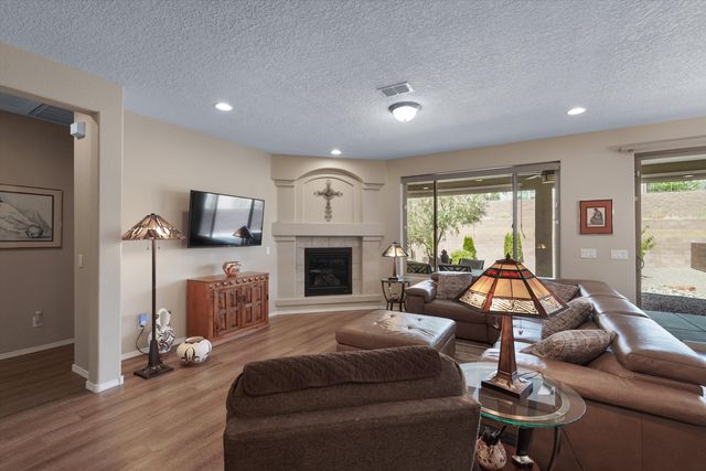 1805 Pebble Creek Trail NW, Albuquerque, NM 87120
