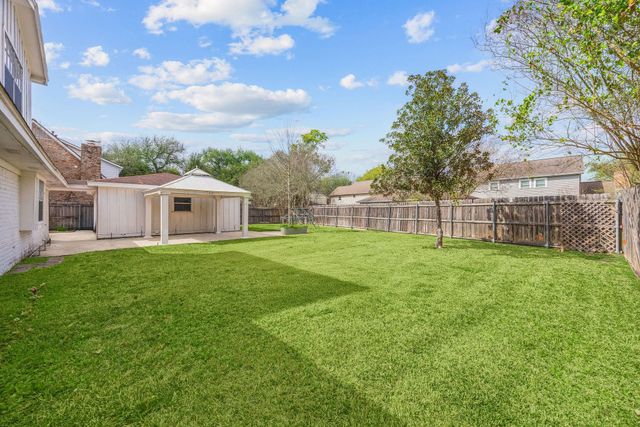 11006 Wickersham Lane, Houston, TX 77042