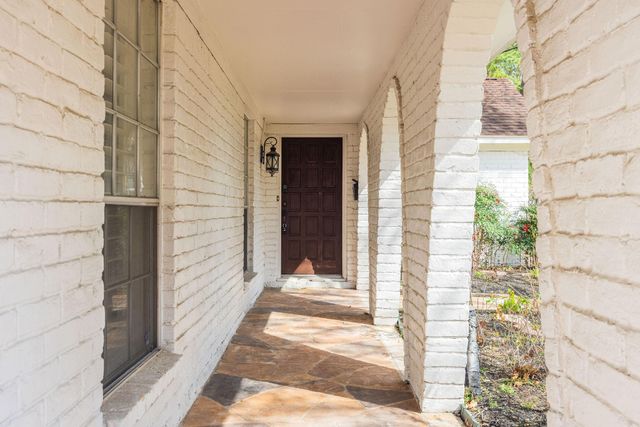 11006 Wickersham Lane, Houston, TX 77042