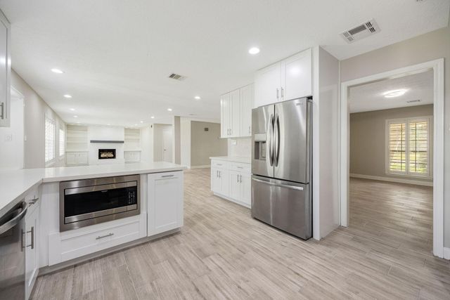 11006 Wickersham Lane, Houston, TX 77042