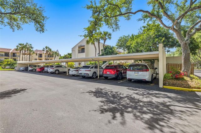 7520 SUNSHINE SKYWAY LANE S T22, St Petersburg, FL 33711