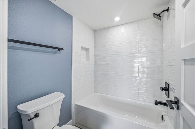 7520 SUNSHINE SKYWAY LANE S T22, St Petersburg, FL 33711