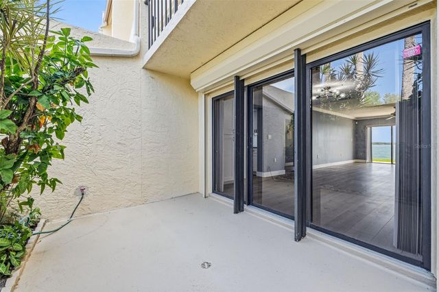7520 SUNSHINE SKYWAY LANE S T22, St Petersburg, FL 33711