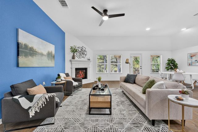 1665 Oyster CRK, Buda, TX 78610