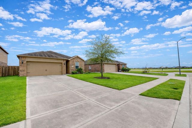9443 Sky Blue Drive, Rosharon, TX 77583