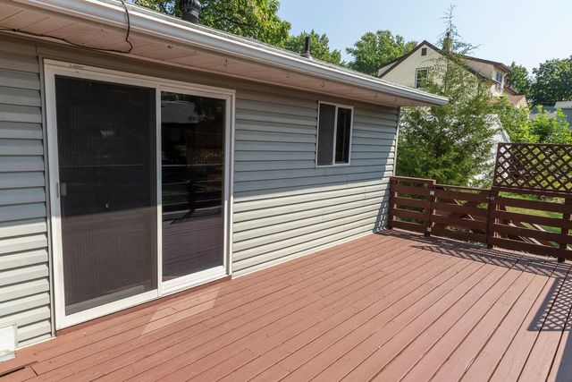 6071 45th Street N, Oakdale, MN 55128