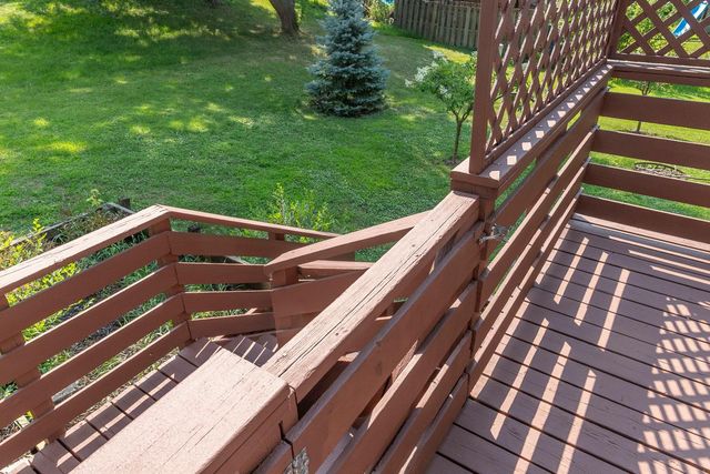 6071 45th Street N, Oakdale, MN 55128