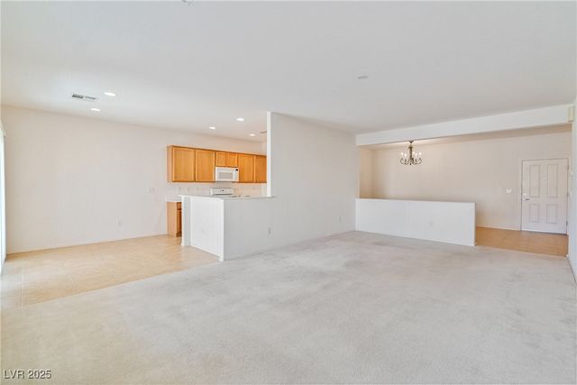 7922 Crested Starling Court, North Las Vegas, NV 89084