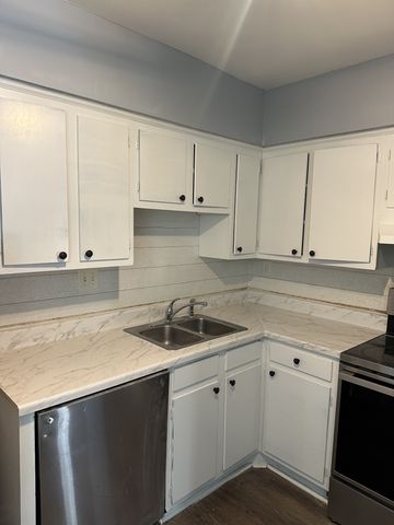 320 Welch Rd Apt F1, Nashville, TN 37211