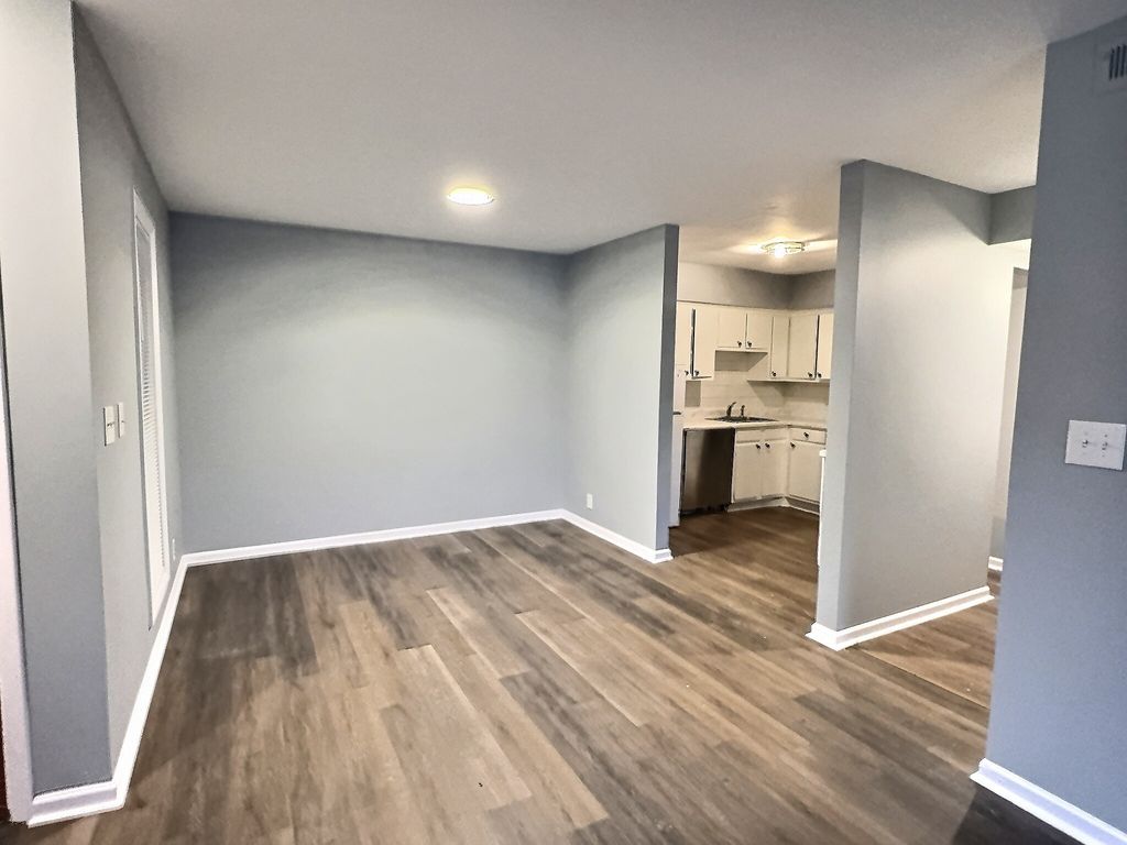 320 Welch Rd Apt F1, Nashville, TN 37211