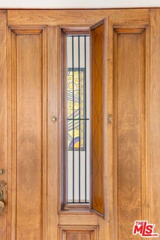 191 S Hudson Avenue, Los Angeles, CA 90004