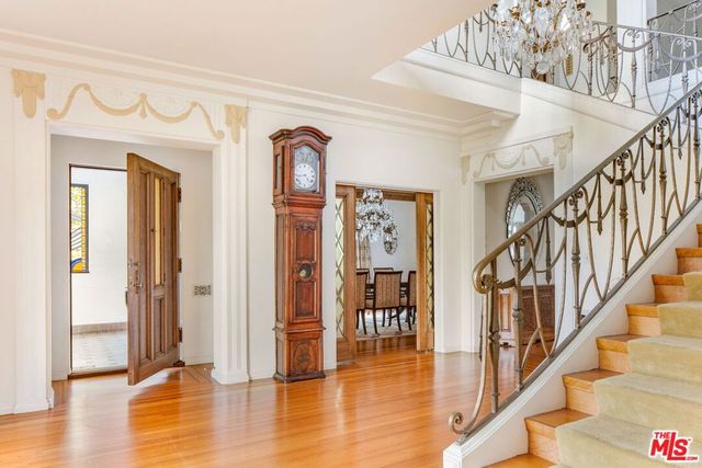 191 S Hudson Avenue, Los Angeles, CA 90004