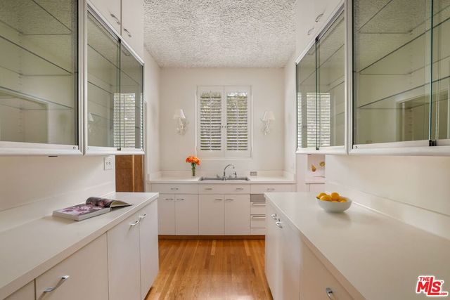 191 S Hudson Avenue, Los Angeles, CA 90004