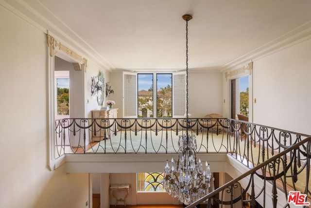 191 S Hudson Avenue, Los Angeles, CA 90004