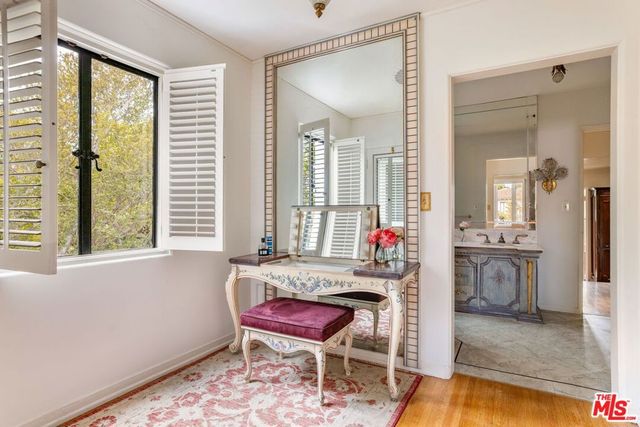 191 S Hudson Avenue, Los Angeles, CA 90004