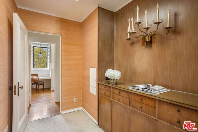 191 S Hudson Avenue, Los Angeles, CA 90004