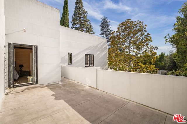 191 S Hudson Avenue, Los Angeles, CA 90004