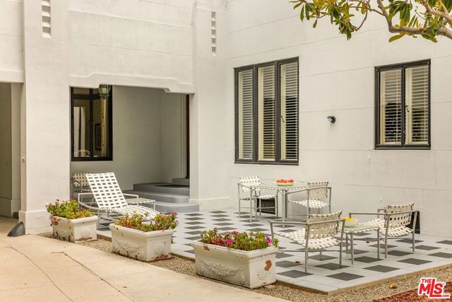 191 S Hudson Avenue, Los Angeles, CA 90004