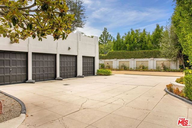 191 S Hudson Avenue, Los Angeles, CA 90004