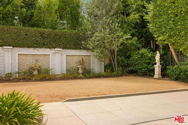 191 S Hudson Avenue, Los Angeles, CA 90004