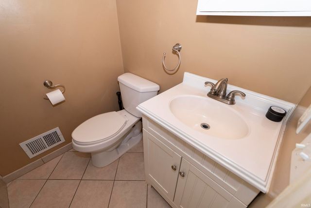 5624 Danbury Drive, South Bend, IN 46614