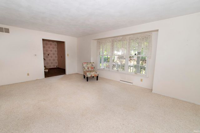 5624 Danbury Drive, South Bend, IN 46614