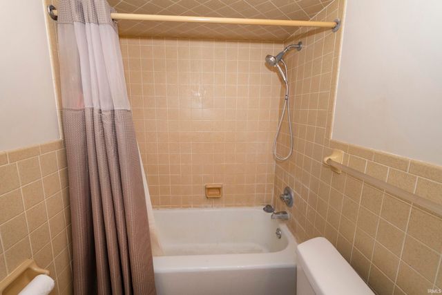 5624 Danbury Drive, South Bend, IN 46614
