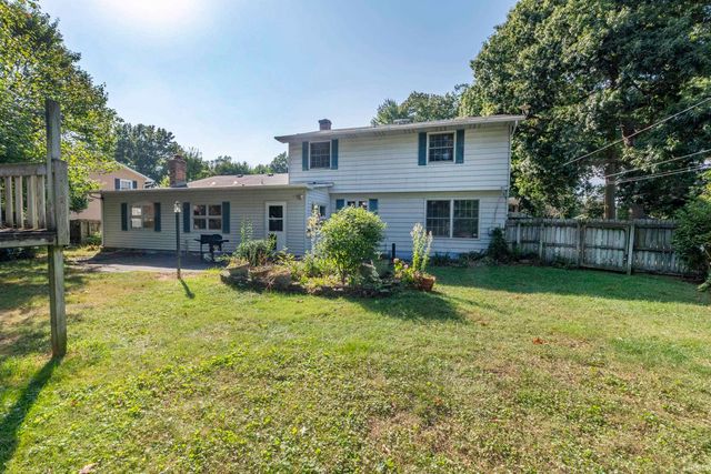 5624 Danbury Drive, South Bend, IN 46614