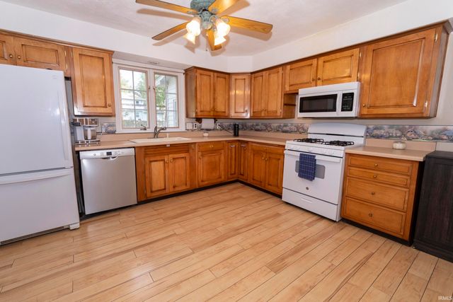 5624 Danbury Drive, South Bend, IN 46614