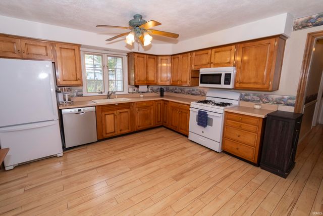 5624 Danbury Drive, South Bend, IN 46614