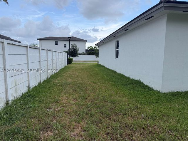 21230 SW 127th Pl, Miami, FL 33177