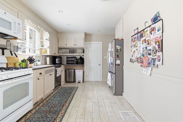 16 High Rock, Newton, MA 02467